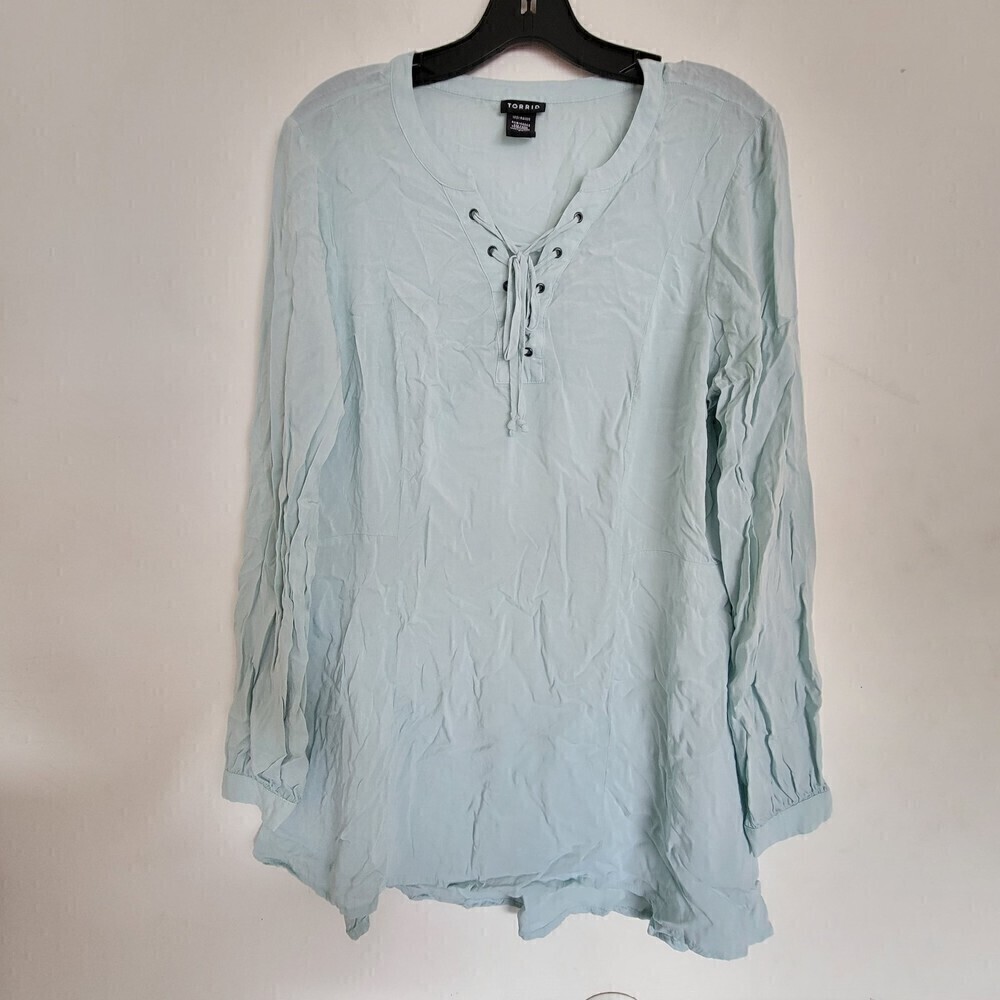 Torrid Baby Blue Criss Cross Lace Tie Front V Neck Long Sleeve Blouse Top Sz 00